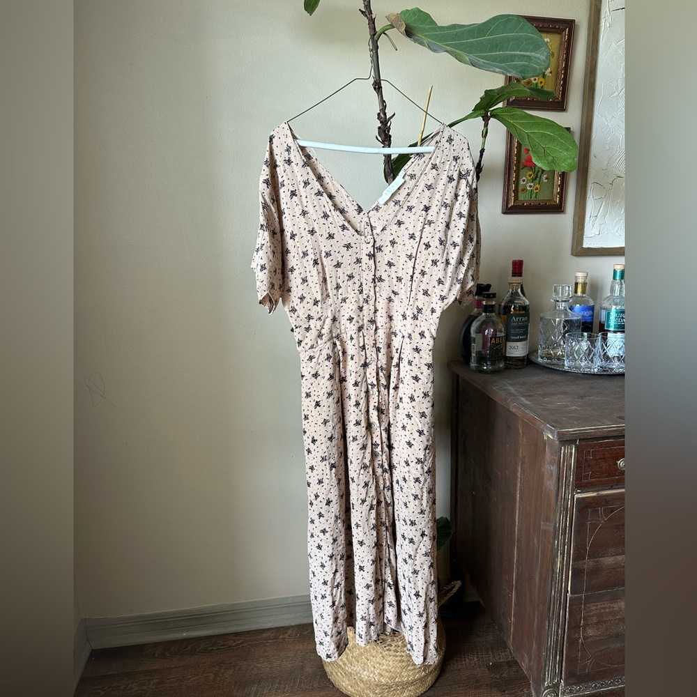 Floral ASTR The Label dress